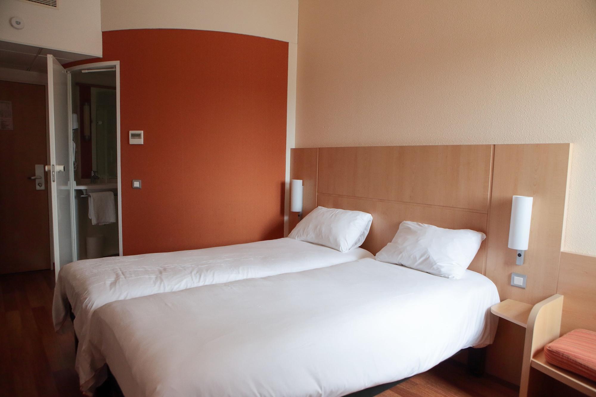 Ibis Albert Pays De Somme Zewnętrze zdjęcie