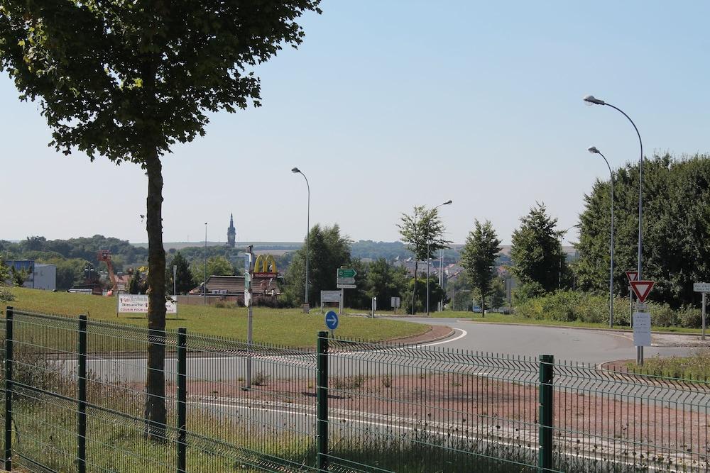 Ibis Albert Pays De Somme Zewnętrze zdjęcie
