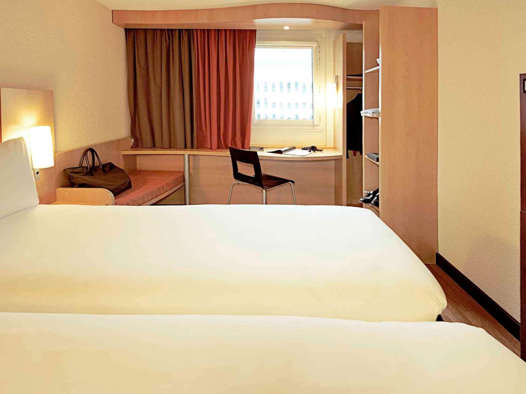 Ibis Albert Pays De Somme Zewnętrze zdjęcie