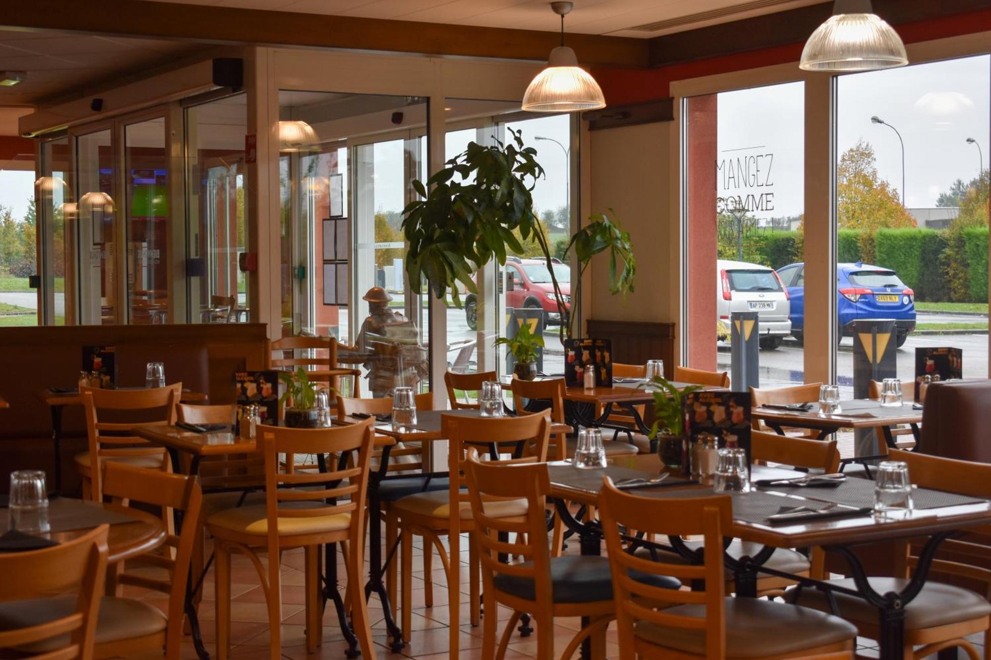 Ibis Albert Pays De Somme Zewnętrze zdjęcie